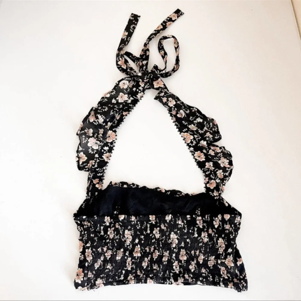 Free People Women’s Black Floral Ruffle Halter Cropped Top‎ Black Size 8